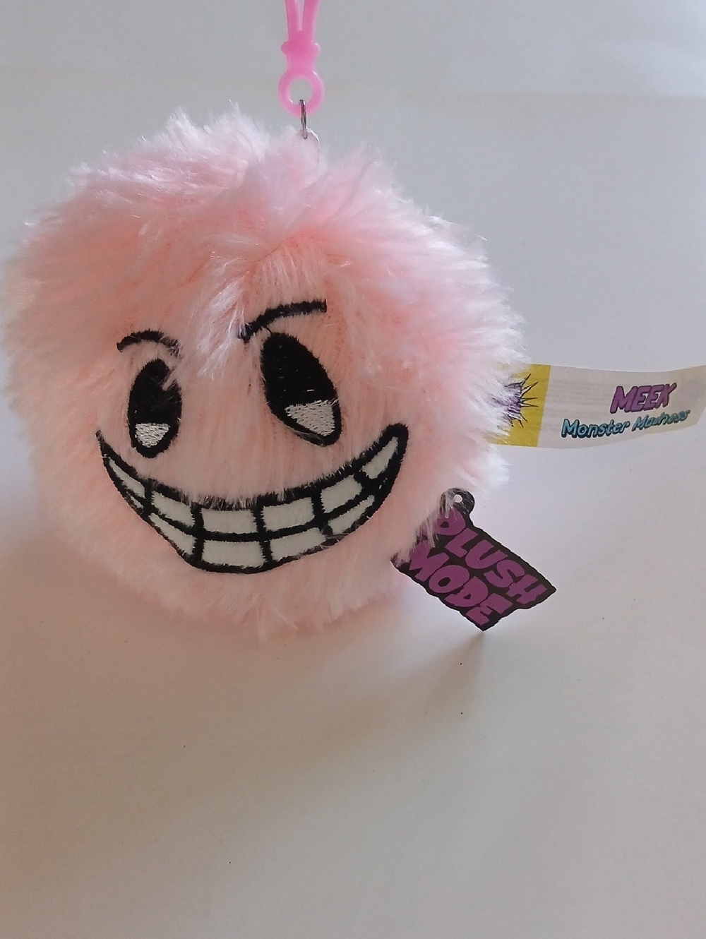 Vintange, Pink Fuzzy Emoji Keychain Clip - Kids Accessories, Brand Mo Hi Monster